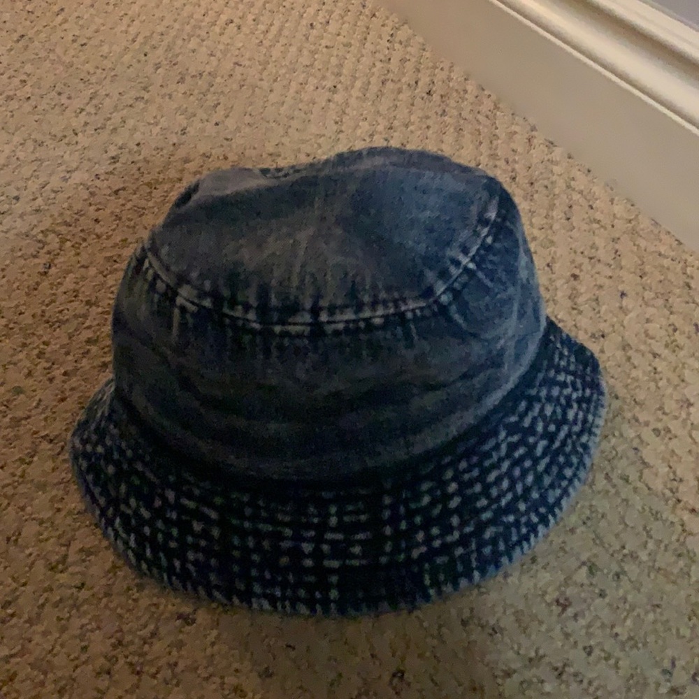 Denim bucket hat
